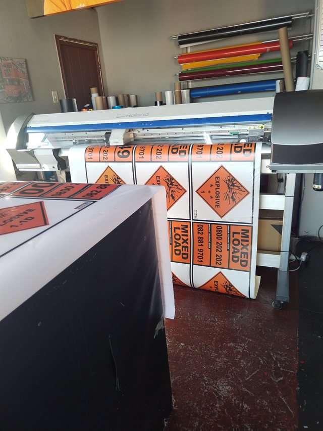 Large-Format Printing, Banners & Canvas